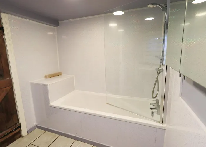 بيت للعطل Barn Owl *