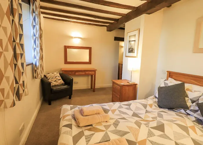 بيت للعطل Barn Owl *